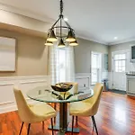 Charming Baltimore Getaway About 1 Mi To Downtown!