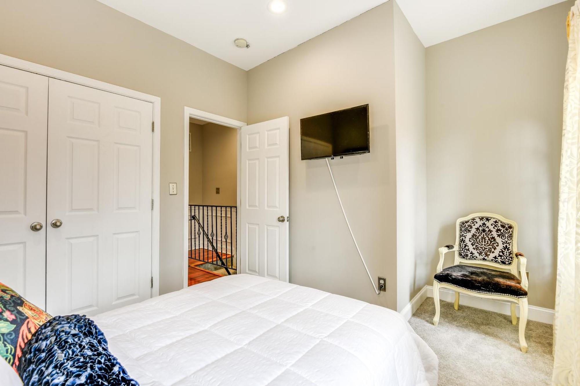 Charming Getaway About 1 Mi To Downtown! Baltimore